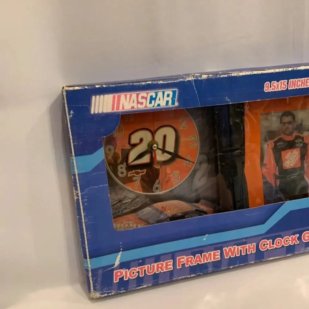 NASCAR #20 Tony Stewart Picture Frame & Clock Gift Set 9.5